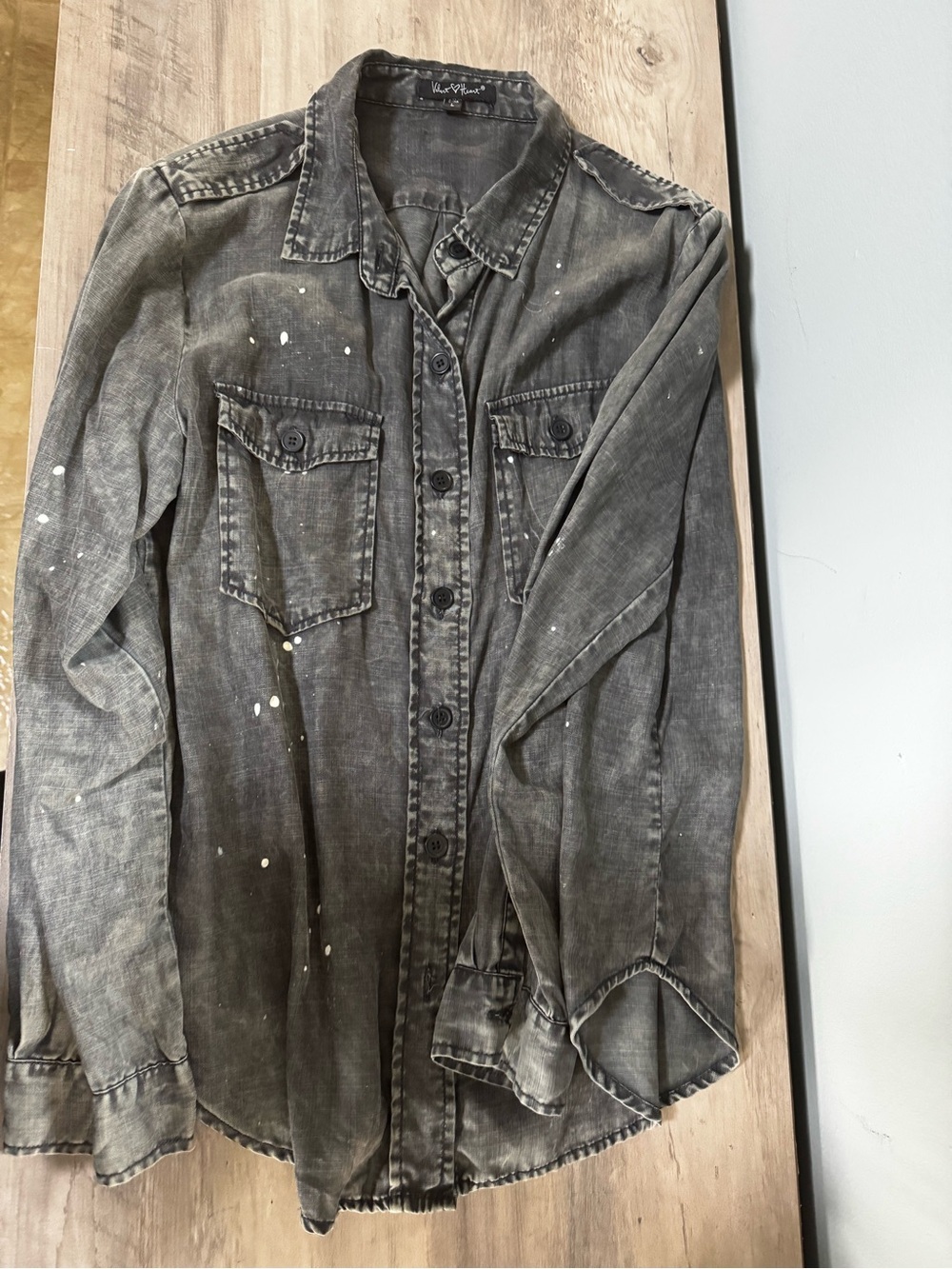 Velvet Heart Black Button-Down Shirt - Picture 4 of 8